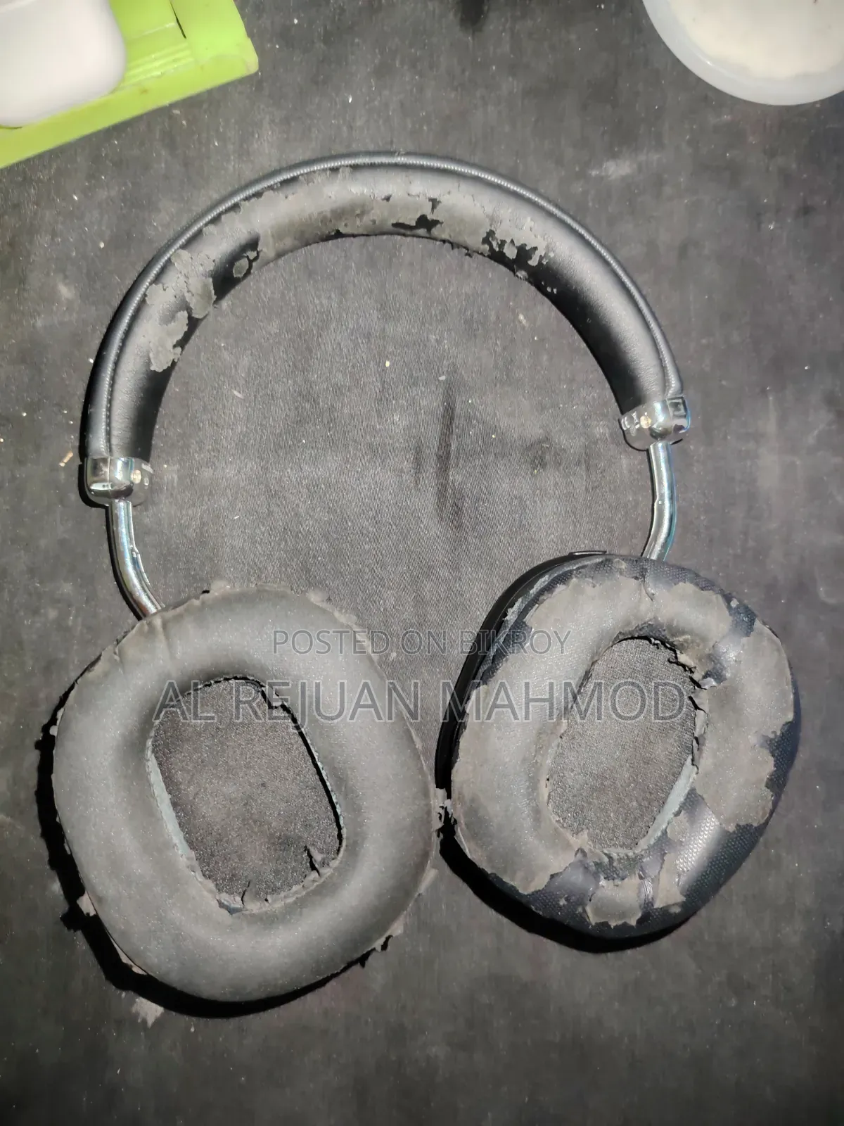 Hoco W35 Max Wireless Headphones (Used for About Month.)