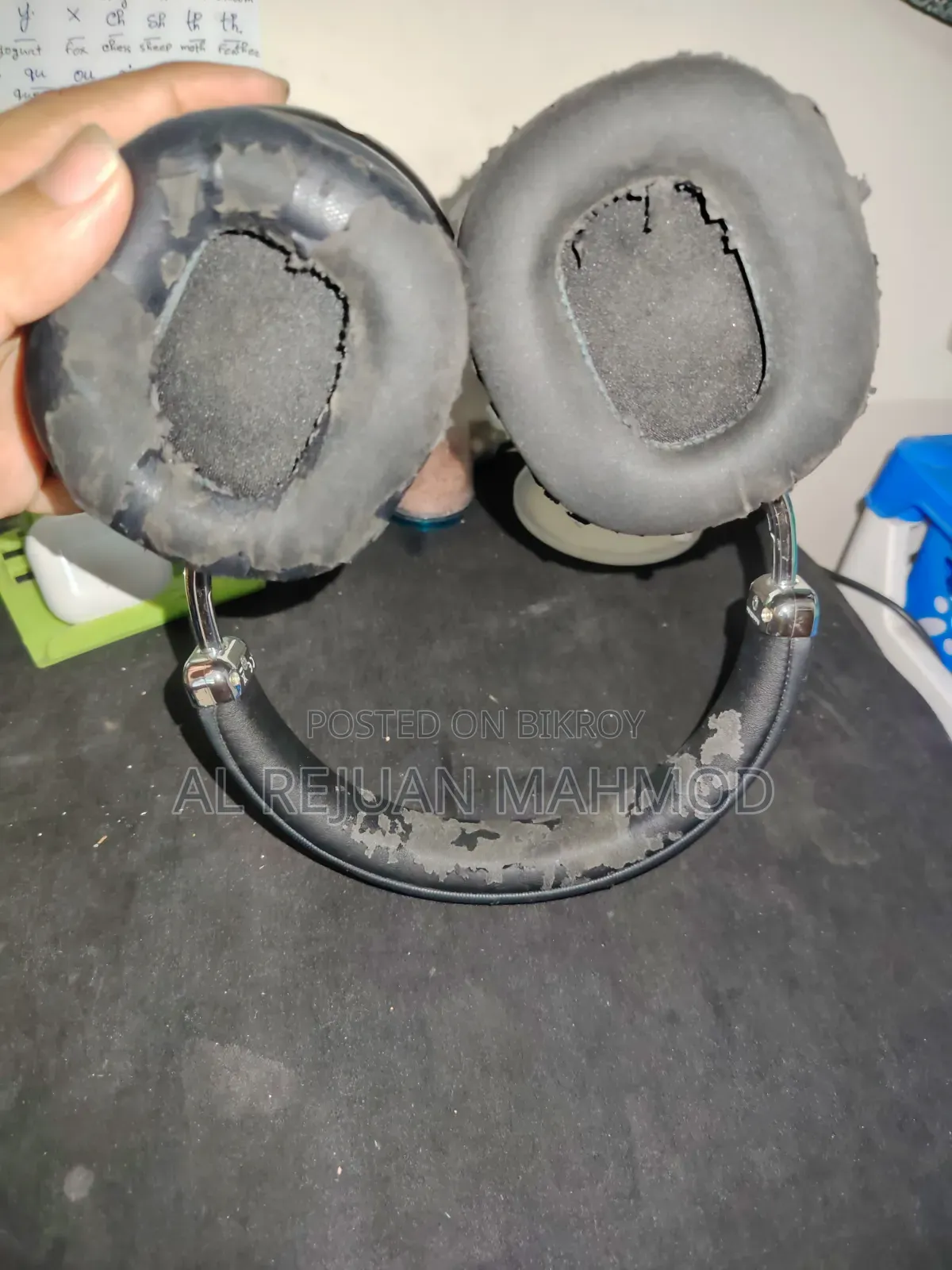 Hoco W35 Max Wireless Headphones (Used for About Month.)
