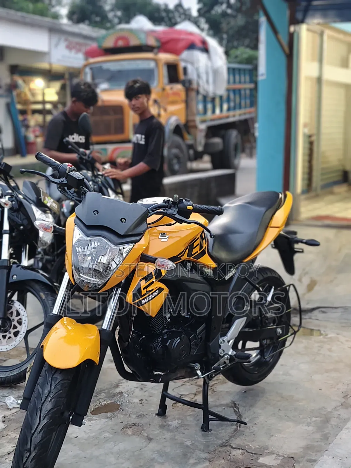 Suzuki Gixxer Monotone 2024 Yellow