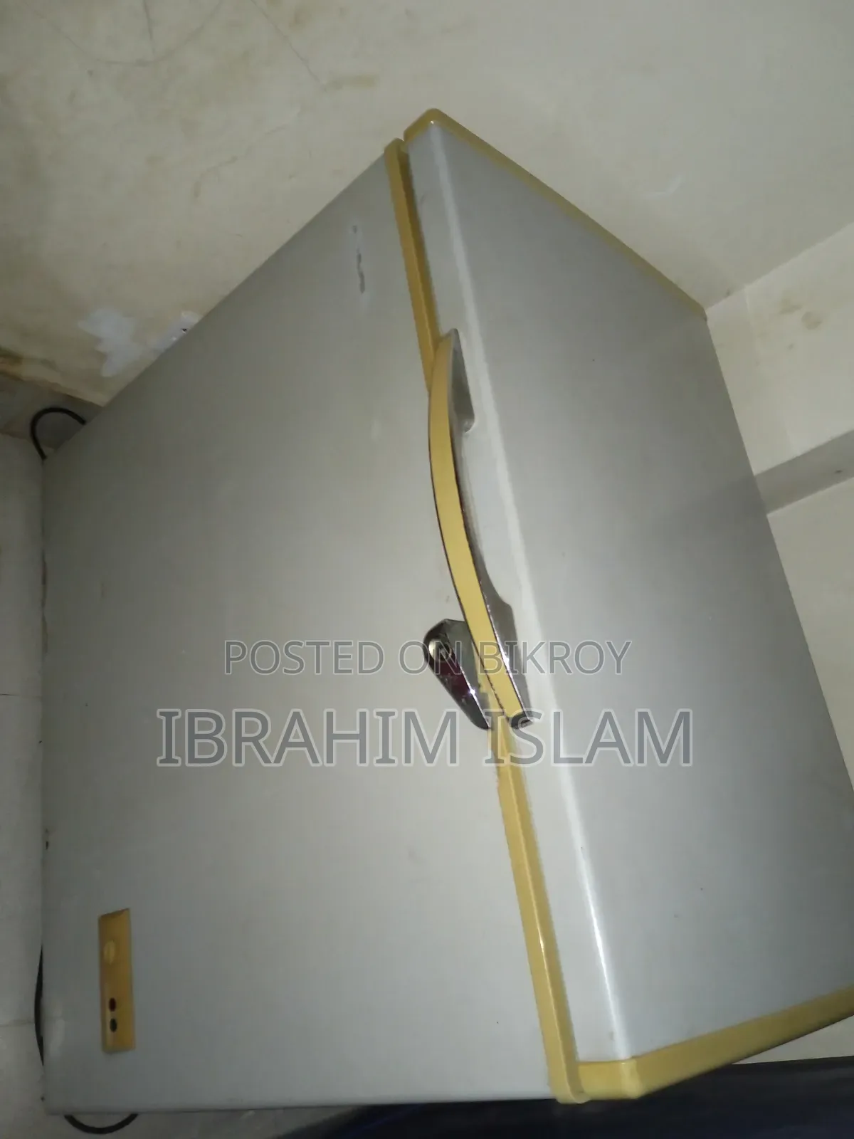 Singer Deep Fridge 205 Liters for Sale