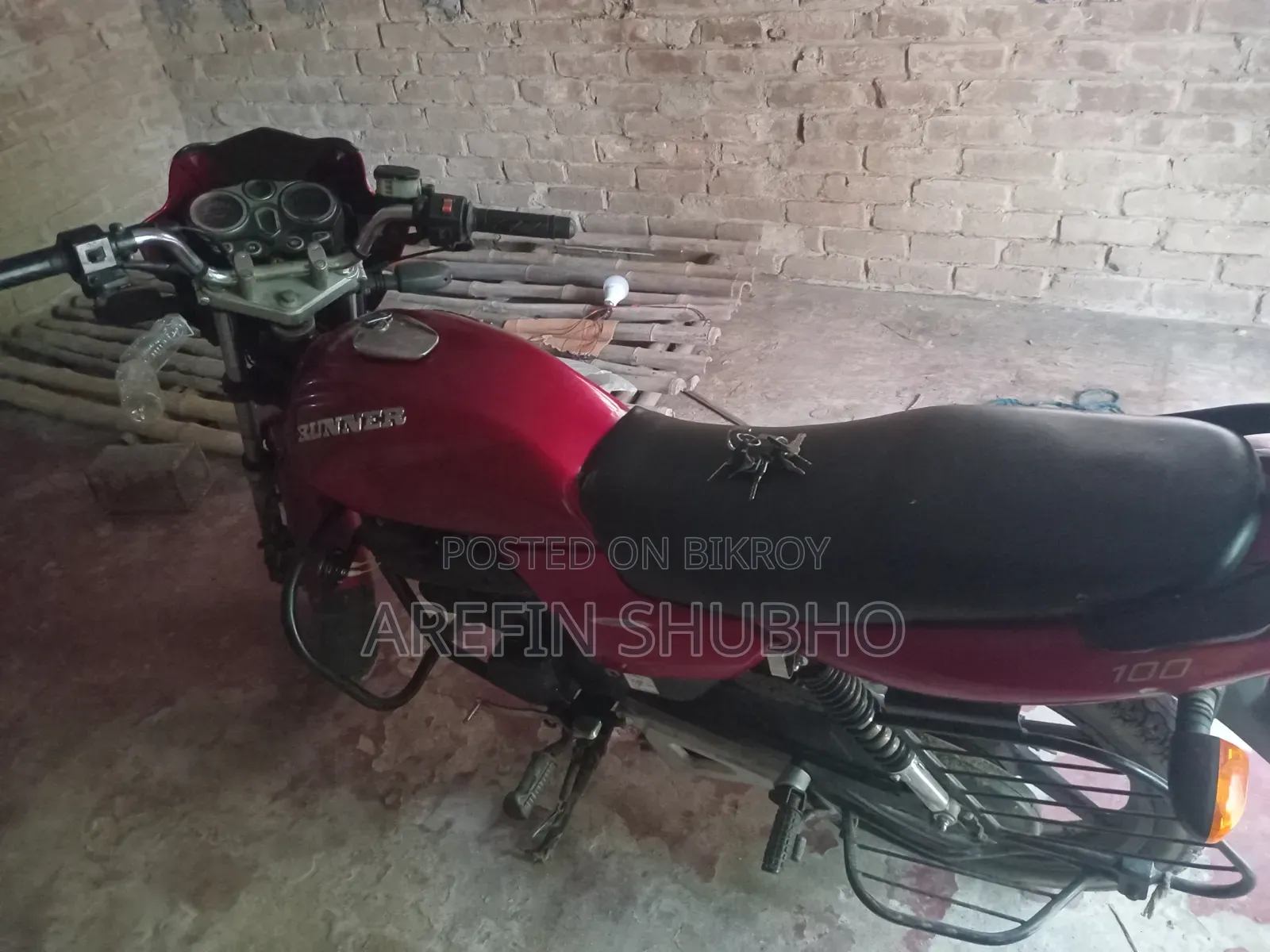 Runner Bullet 100 2018 Red
