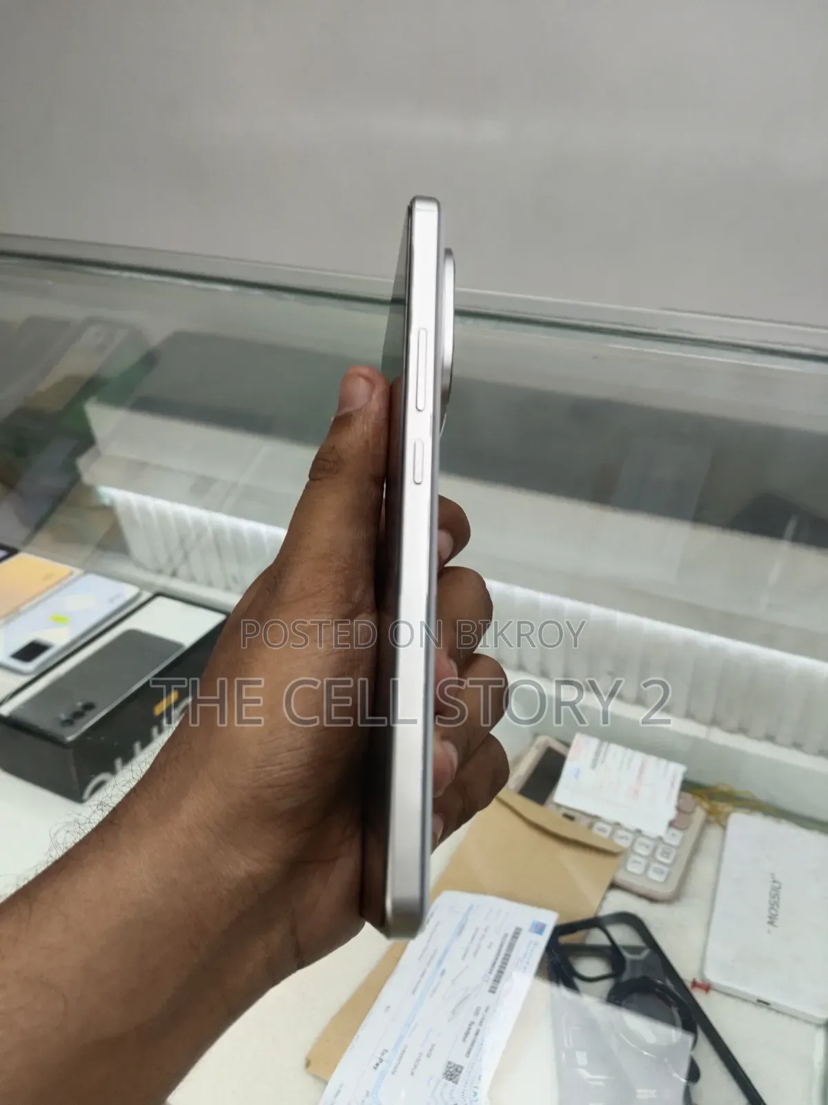 iQOO Z10 256 GB White