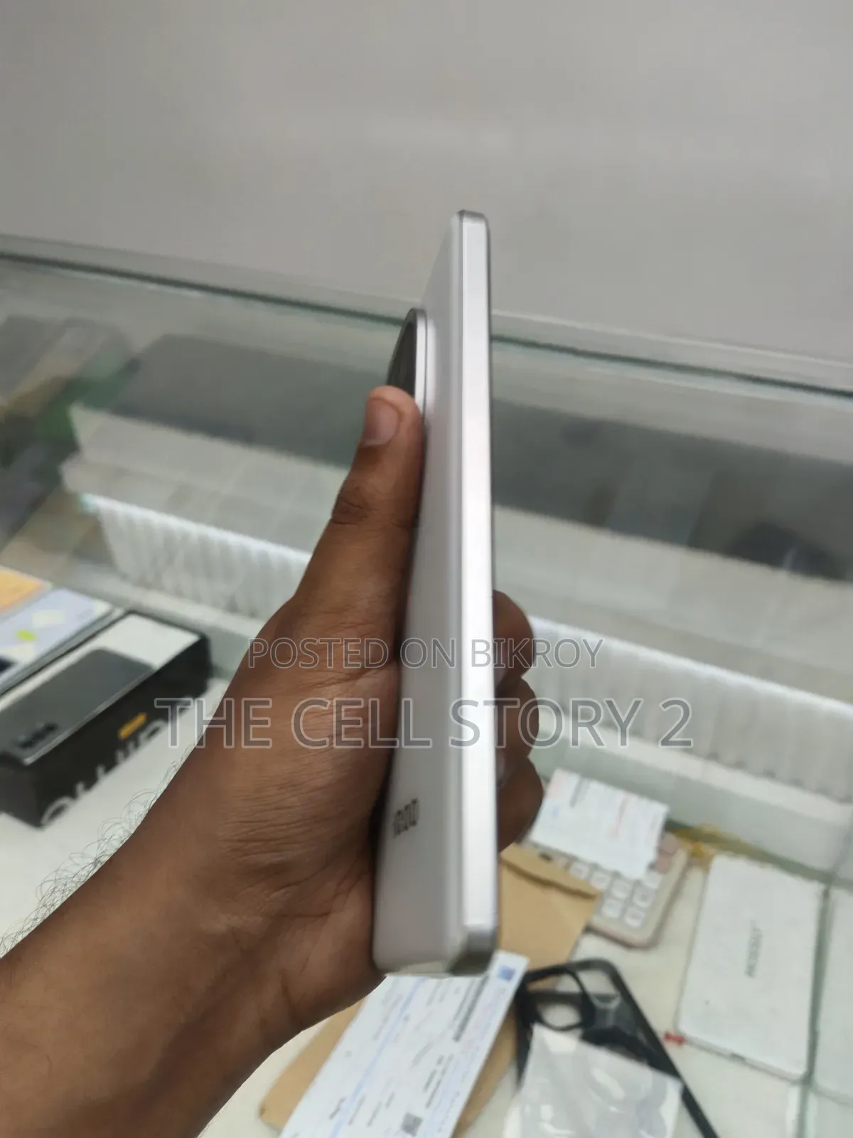 iQOO Z10 256 GB White