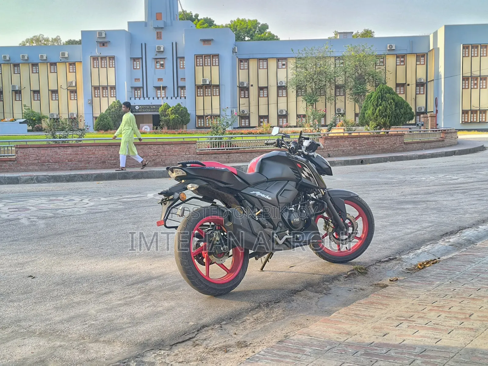 TVS Apache RTR 160 4V Fi 2023 Black