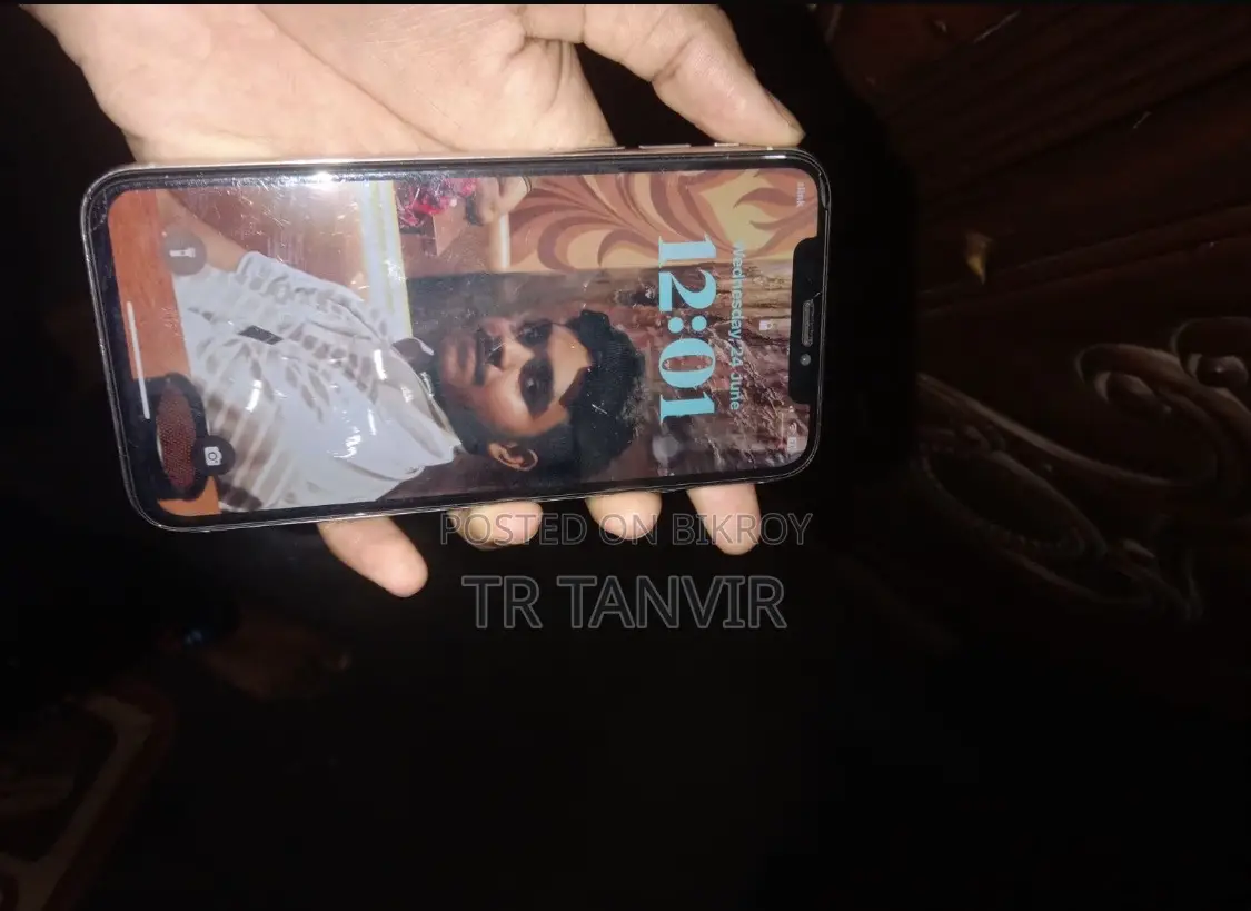 অ্যাপল আইফোন এক্সএস ৬৪ জিবি হোয়াইট