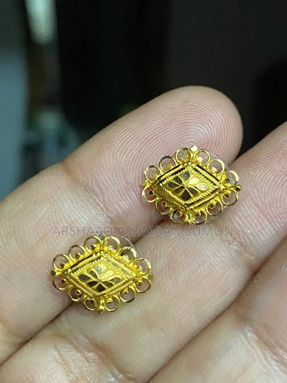 21 Karat Gold