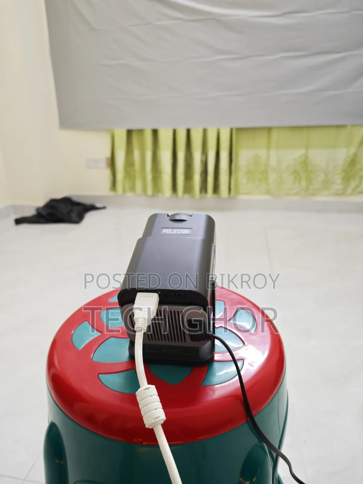 Hy320 Mini Android Projector