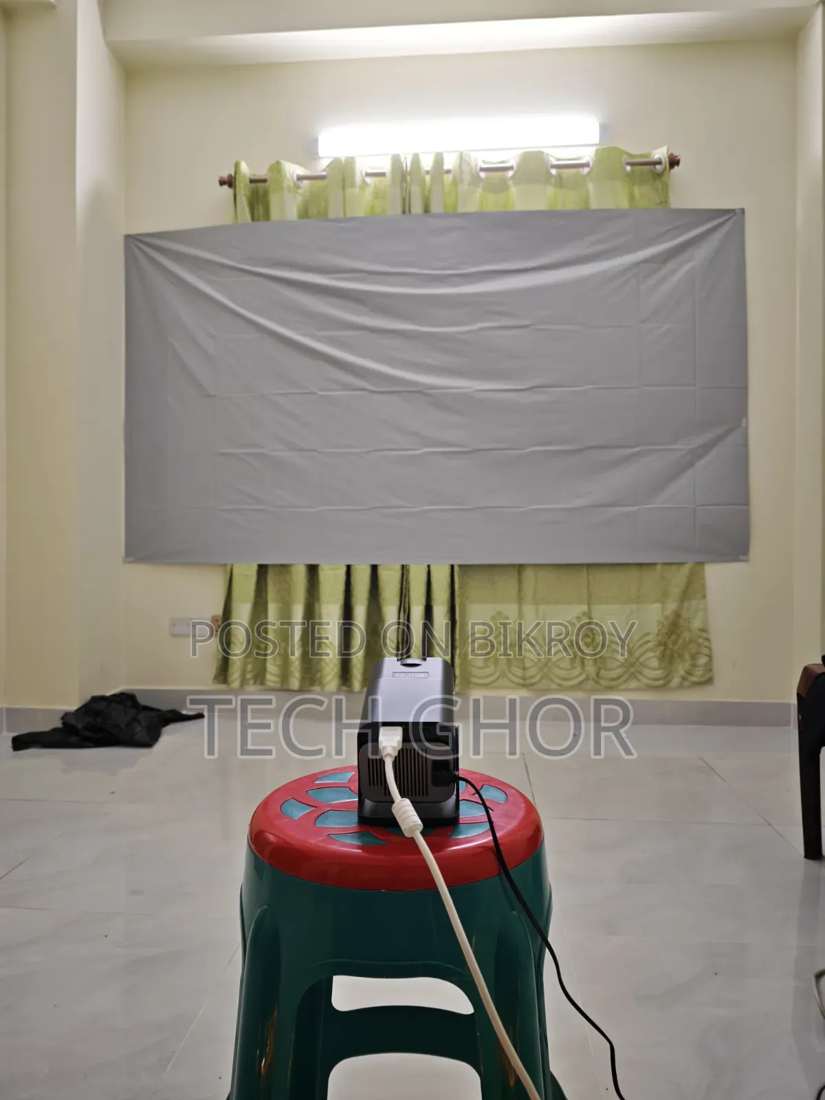 Hy320 Mini Android Projector