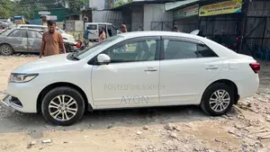 Toyota Premio 1.5 Front-Wheel Drive 2016 Pearl