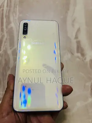 Samsung Galaxy A50 64 GB White