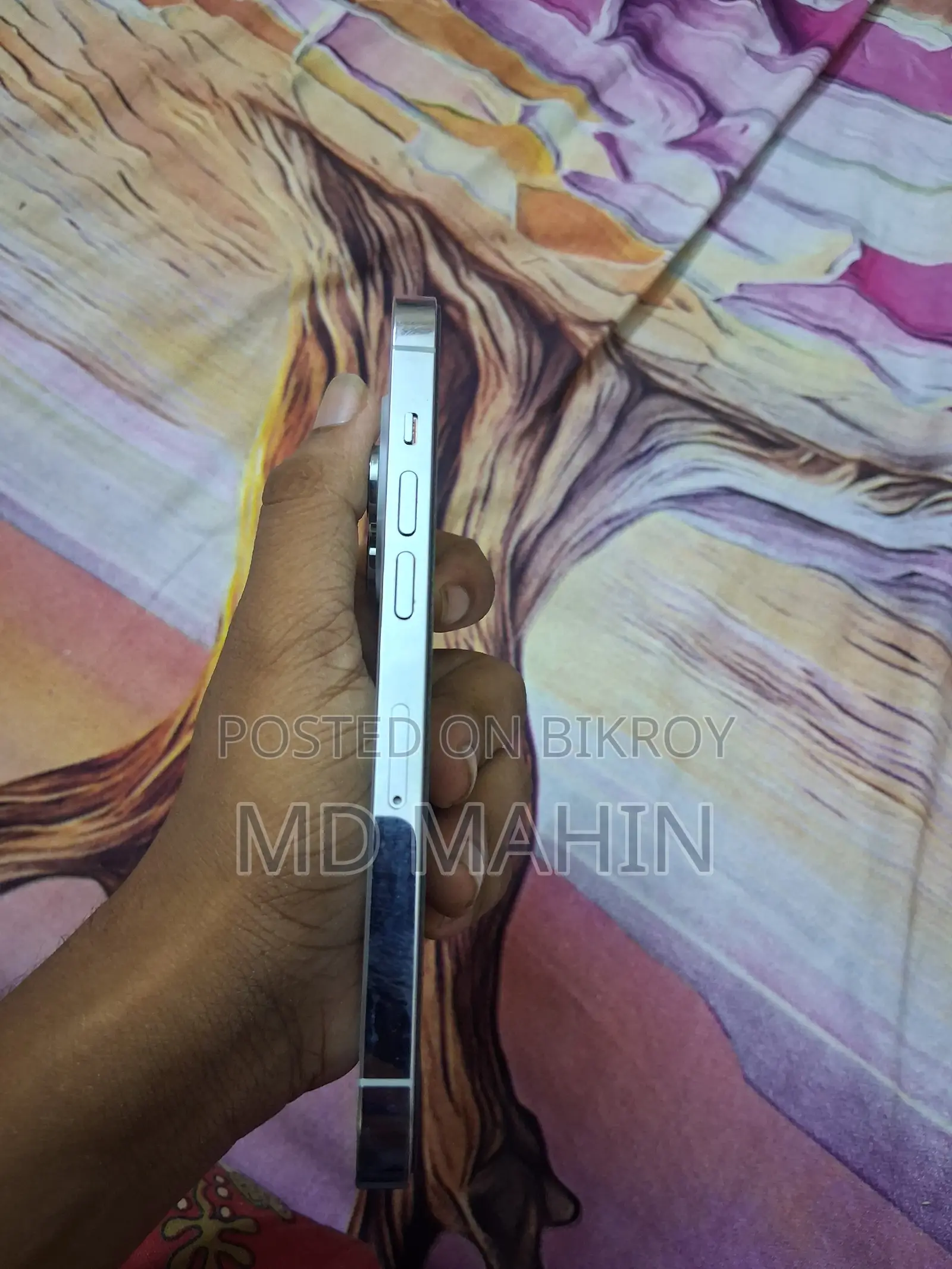 অ্যাপল আইফোন ১৪ প্রো ১২৮ জিবি সাদা