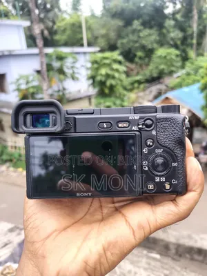 Sony A6400 (শুধুমাত্র বডি) বিক্রয় হবে - একদম নতুনের মতো কন্ডিশন!