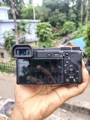 Sony A6400 (শুধুমাত্র বডি) বিক্রয় হবে - একদম নতুনের মতো কন্ডিশন!