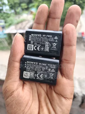 Sony A6400 (শুধুমাত্র বডি) বিক্রয় হবে - একদম নতুনের মতো কন্ডিশন!
