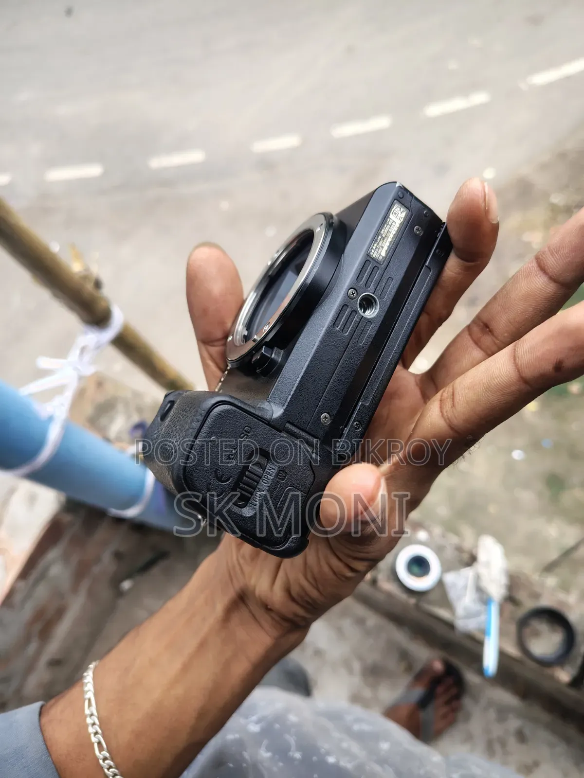 Sony A6400 (শুধুমাত্র বডি) বিক্রয় হবে - একদম নতুনের মতো কন্ডিশন!