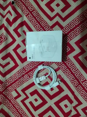 New Apple iPhone 13 128 GB White