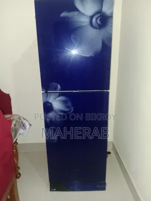 একটি ফ্রীজ বিক্রি হবে