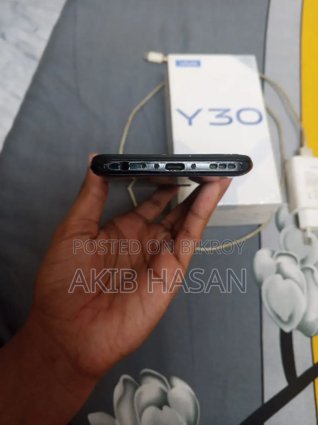 ভিভো ওয়াই৩০ ১২৮ জিবি কালো