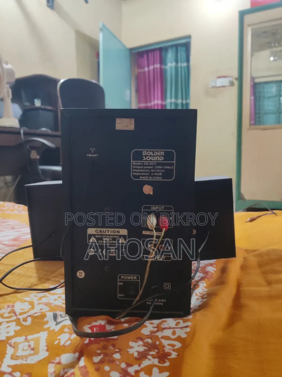 Golden Sound Box