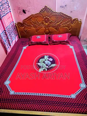 High-quality 6/7 feet bed made of Shilkoroi wood.