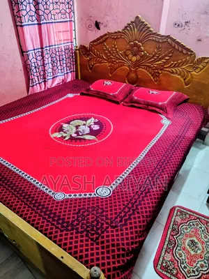 High-quality 6/7 feet bed made of Shilkoroi wood.