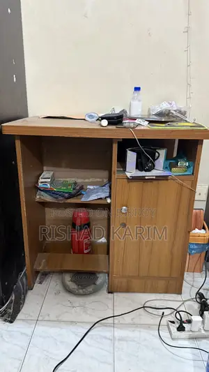 ব্যবহৃত আসবাবপত্র বিক্রয়