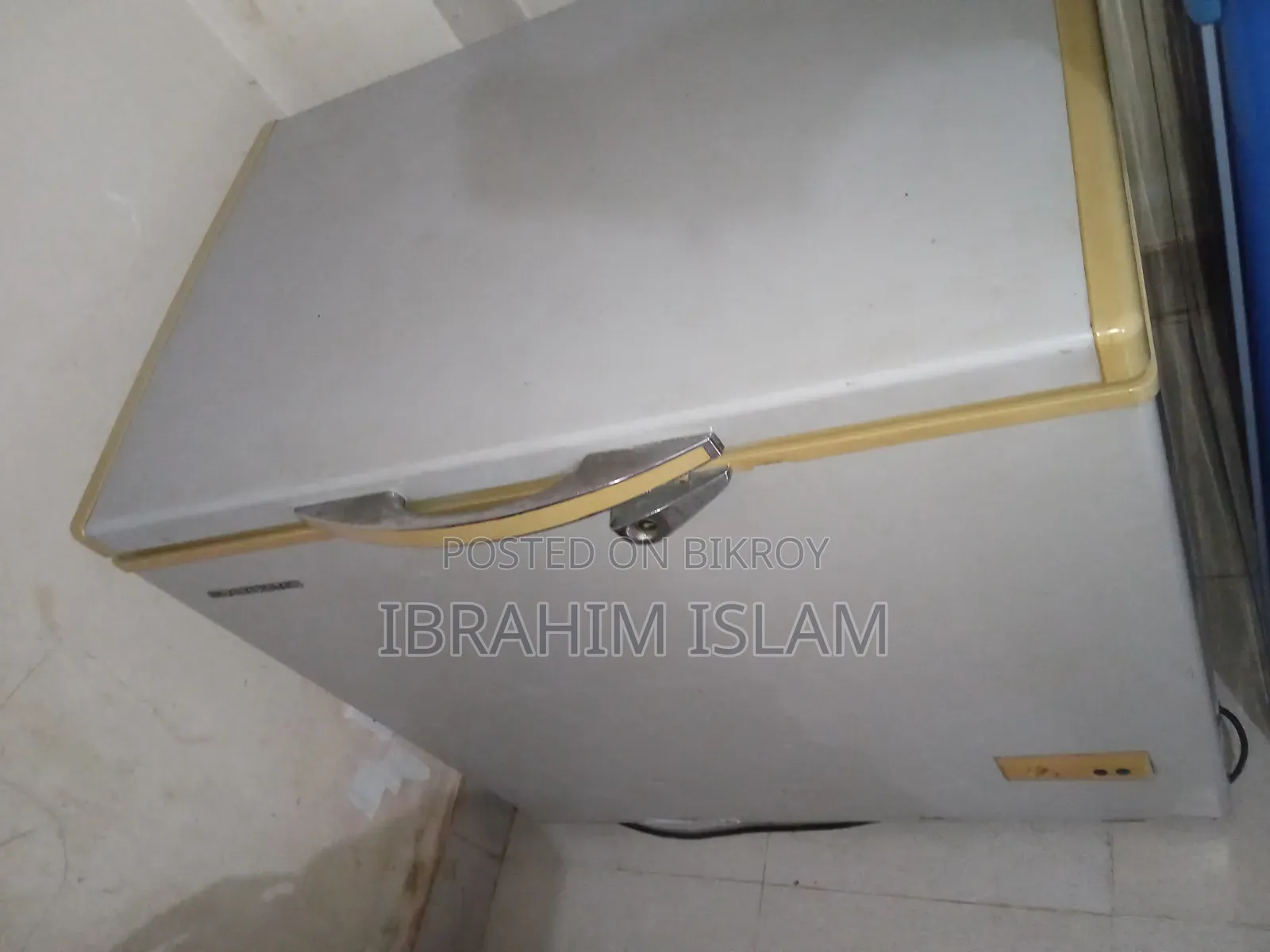 Singer Deep Fridge 205 Liters for Sale