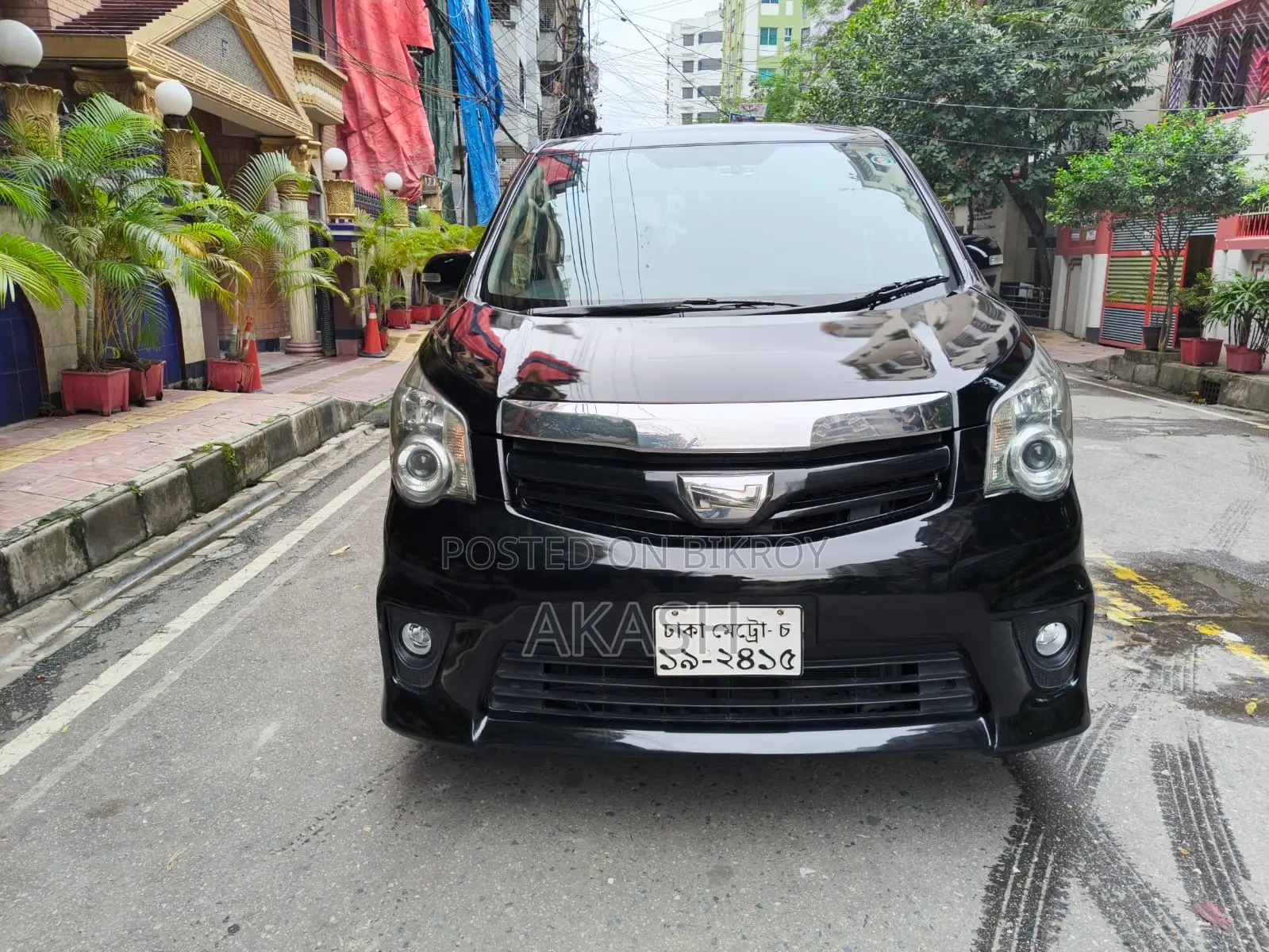 Toyota Noah 2.0 158hp FWD (7 Seater) 2011 Black