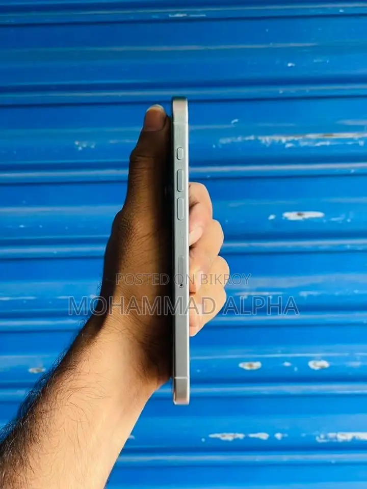 অ্যাপল আইফোন ১৫ প্রো ম্যাক্স ২৫৬ জিবি সাদা