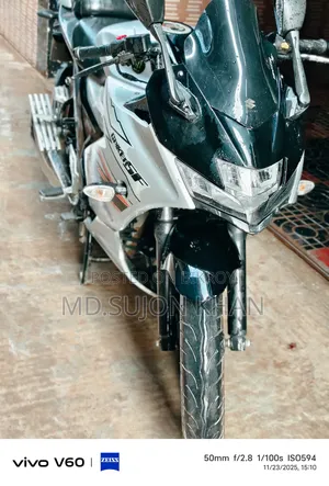 সুজুকি জিক্সার এসএফ ২০২৩ সিলভার