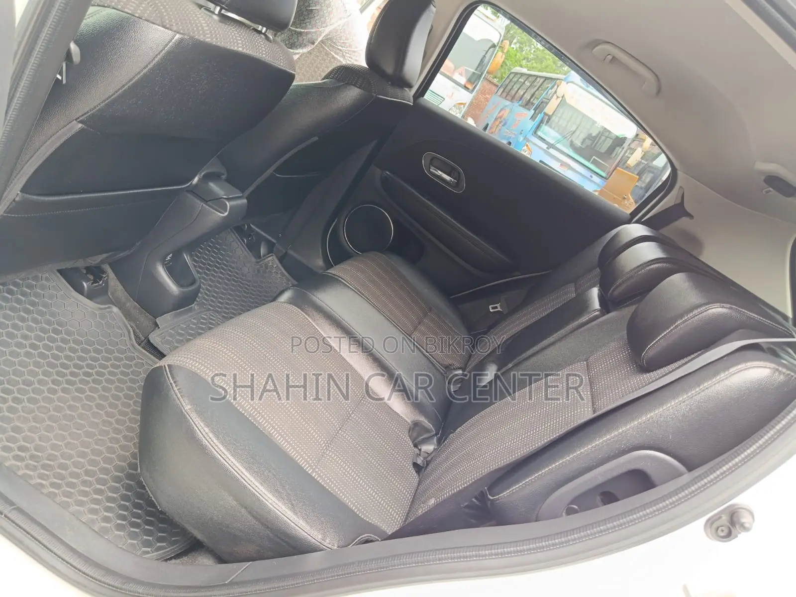 Honda Vezel 1.5 2WD 2014 Pearl