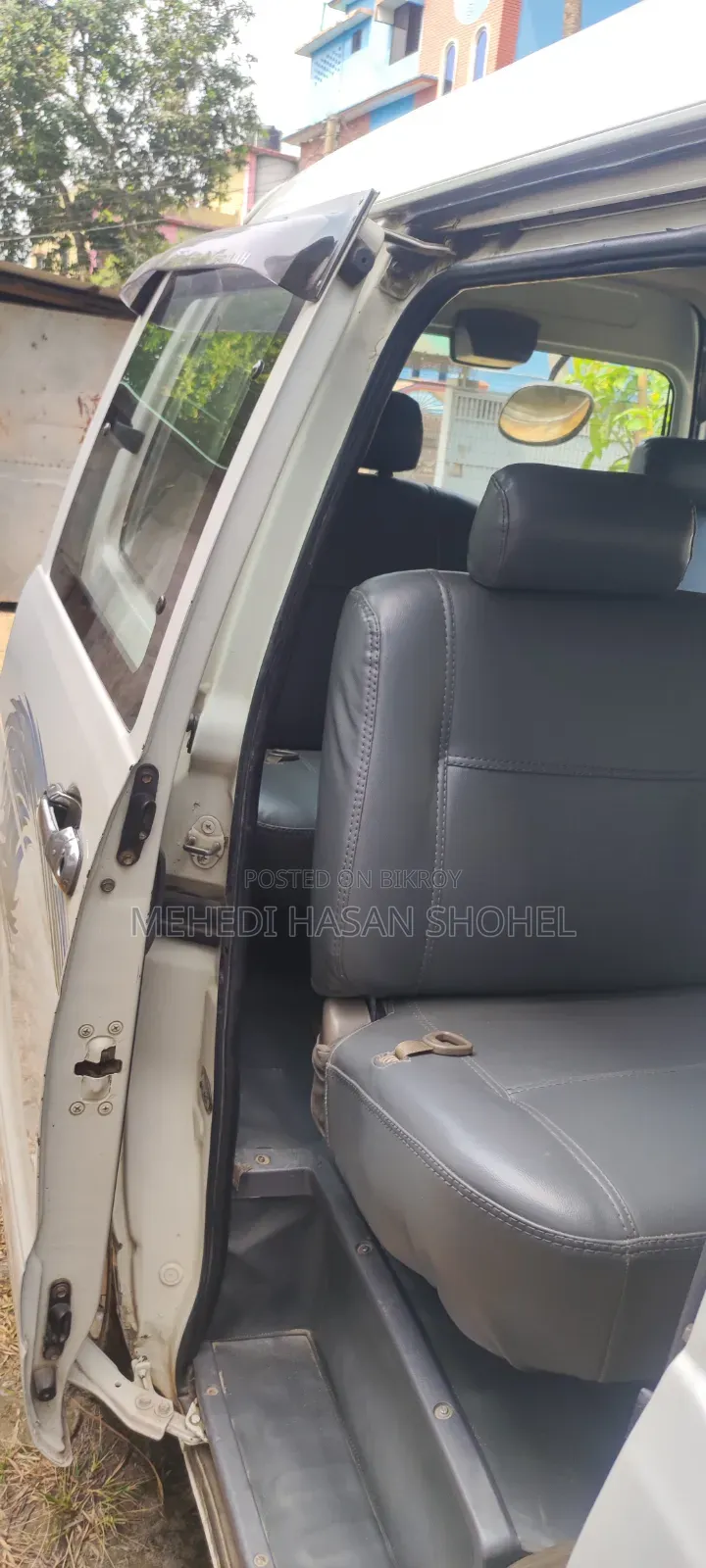 Toyota Noah 2001 White
