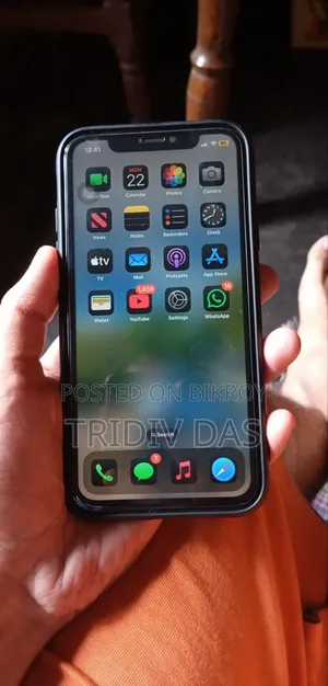 Apple iPhone XR 64 GB Gray