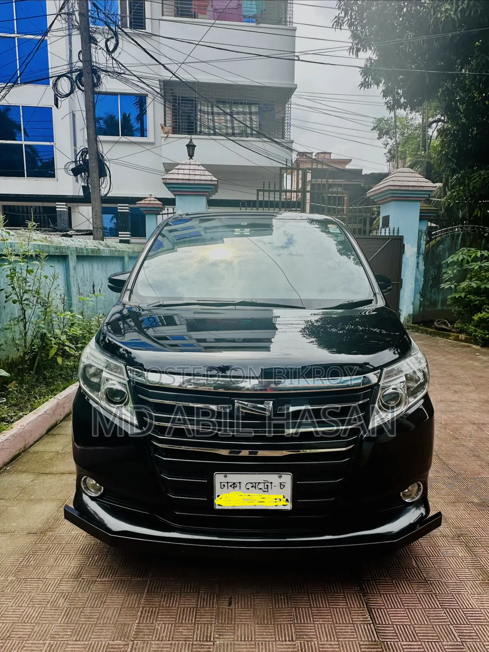 Toyota Noah 2.0 AWD (8 Seater) 2014 Black