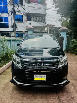 Toyota Noah 2.0 AWD (8 Seater) 2014 Black