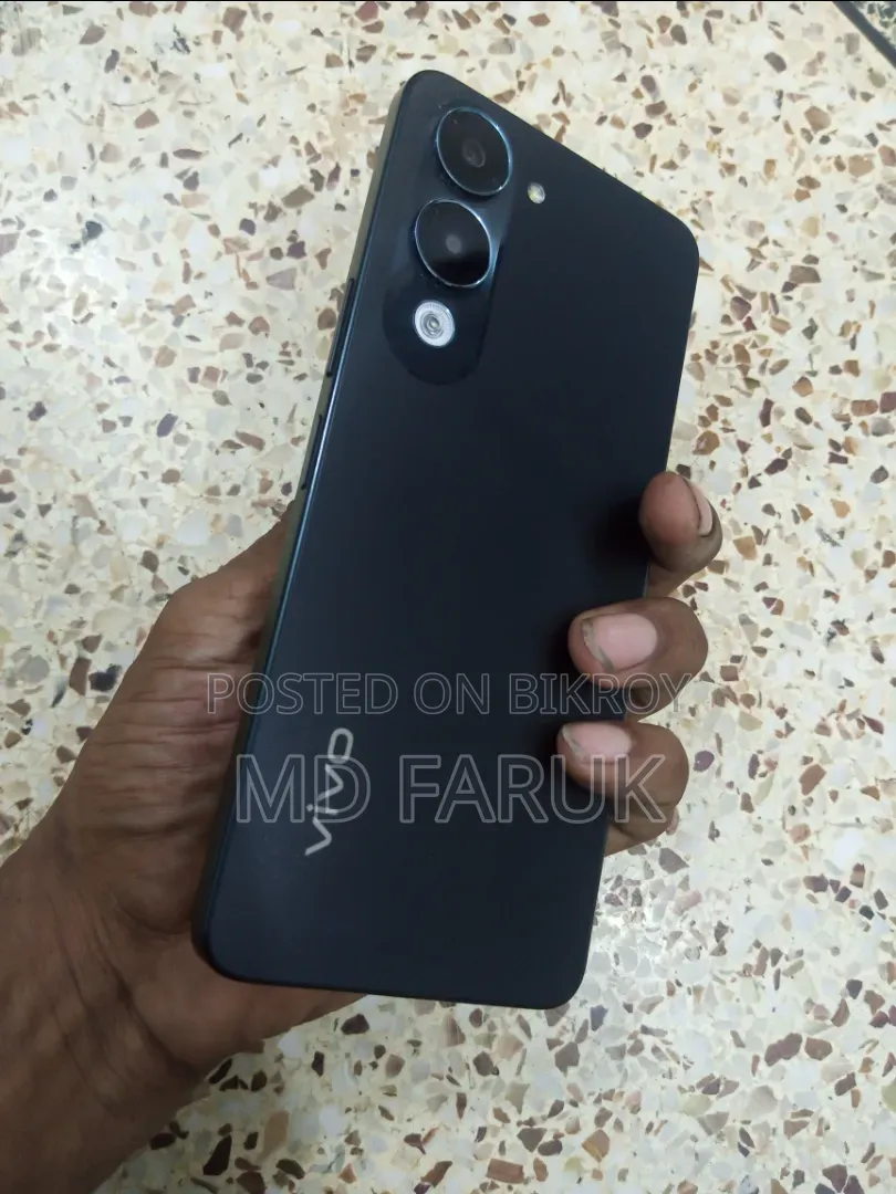 Vivo Y04 128 GB