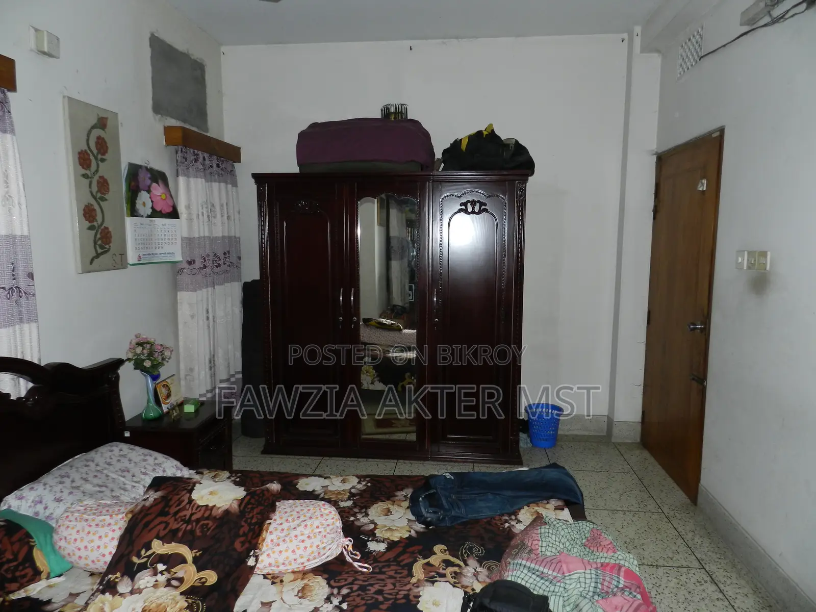 4-bedroom Apartment in Akbar Mohol, Malibag for Sale