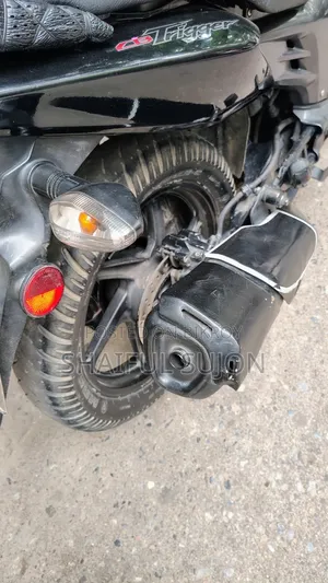 হোন্ডা সিবি ২০১৭ ব্ল্যাক