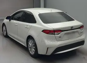 টয়োটা করোলা ২০২১ পার্ল