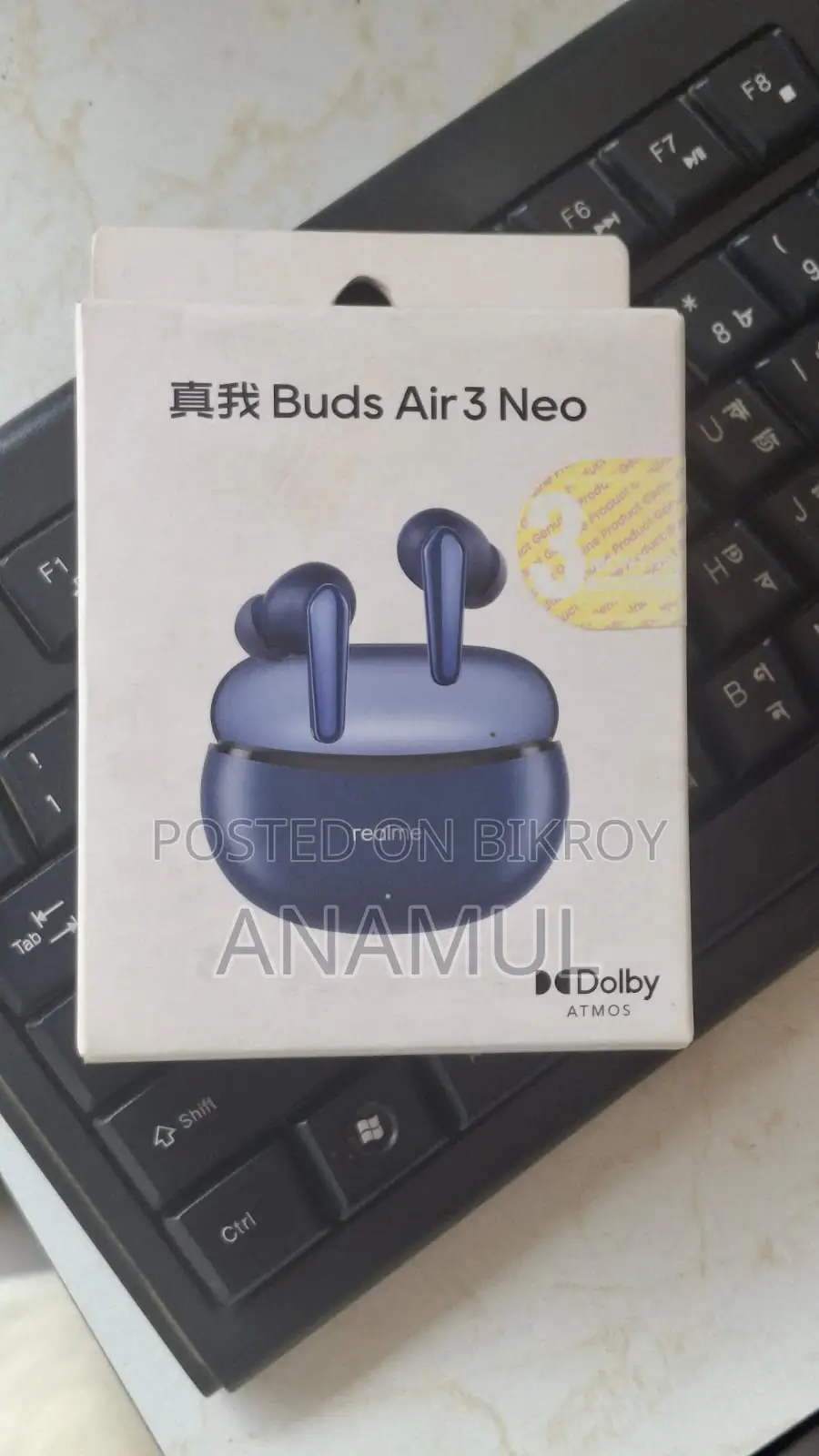 Air Buds and Headphone