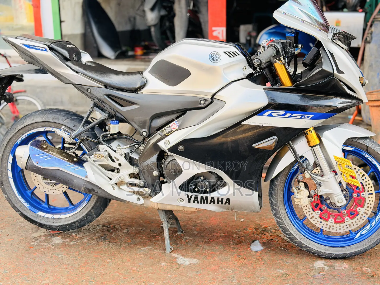 ইয়ামাহা ২০২৩ ব্লু