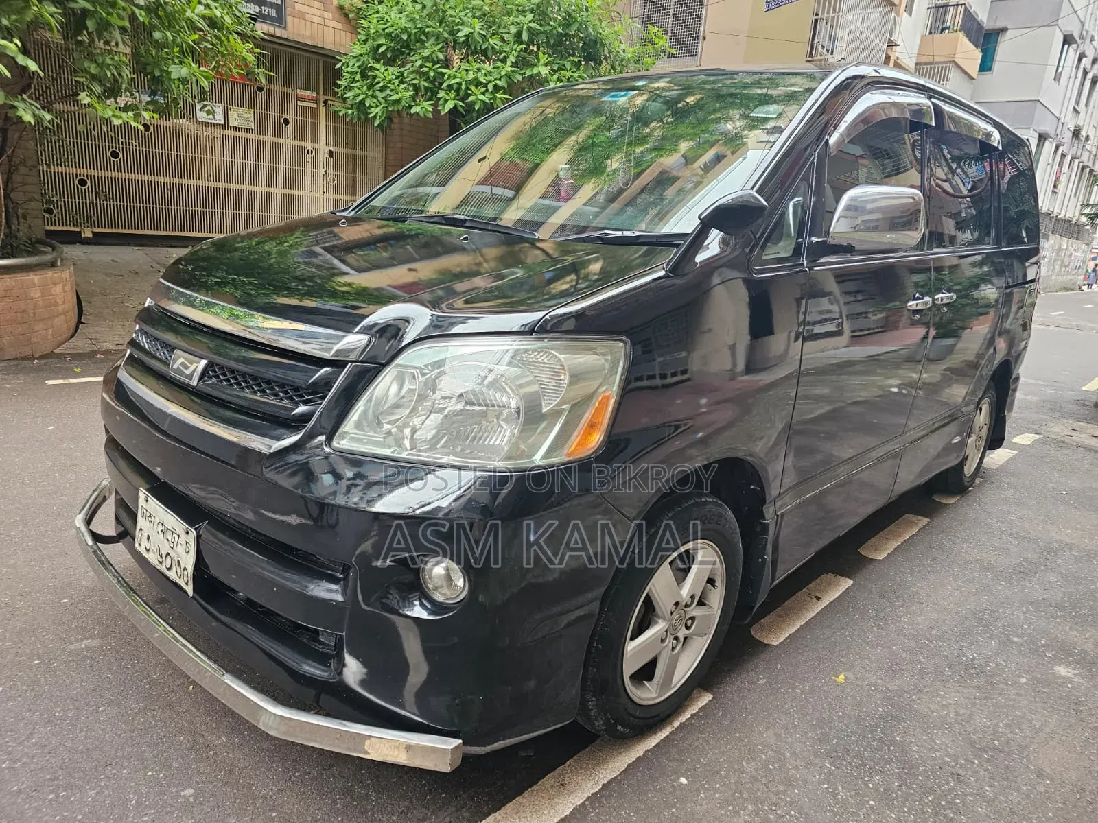 Toyota Noah 2006 Black