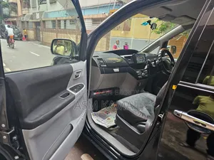 Toyota Noah 2006 Black