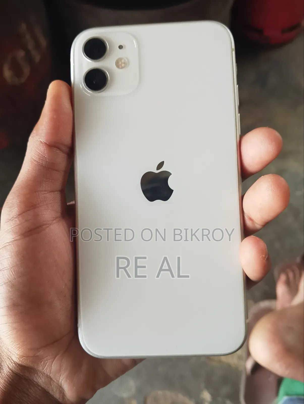 অ্যাপল আইফোন ১১ ৬৪ জিবি সাদা