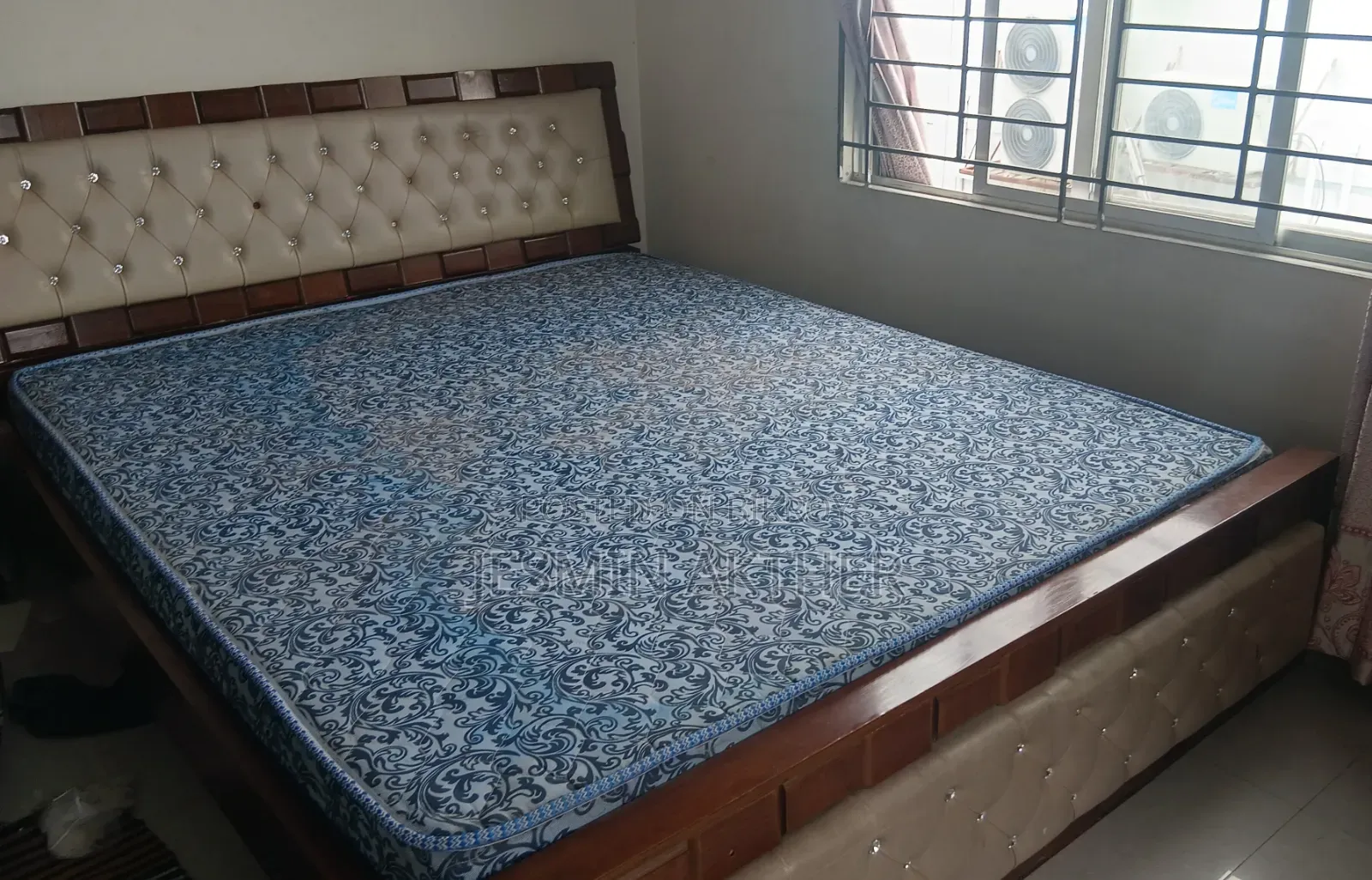 Canadian Oak Wood Bed