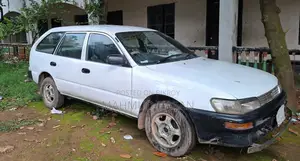 Toyota Corolla G-Touring 2000 White