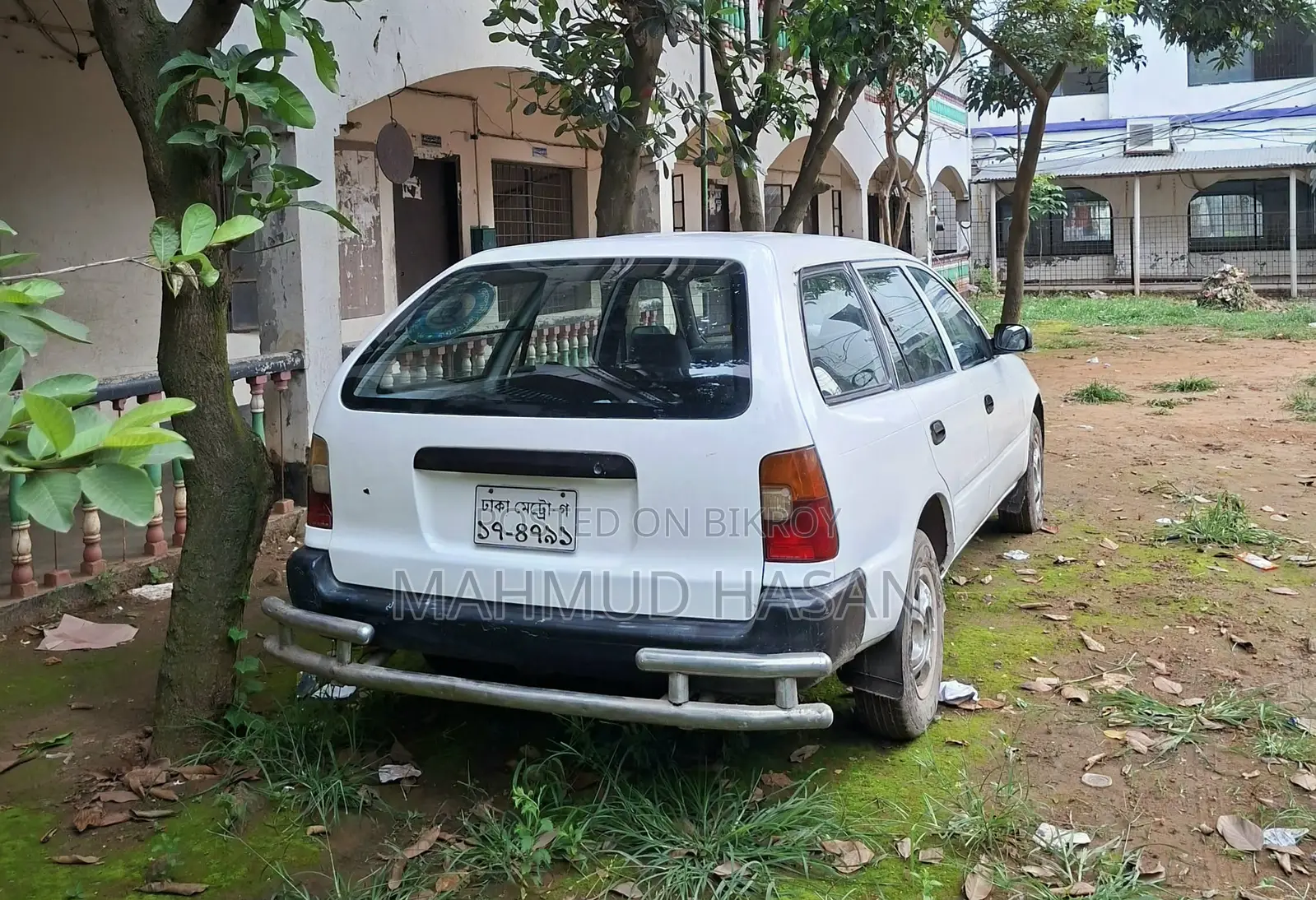 Toyota Corolla G-Touring 2000 White