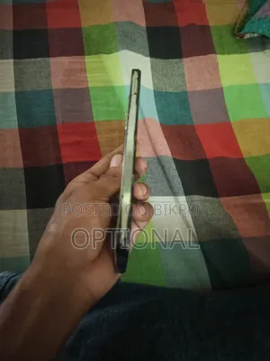 Infinix Hot 40i 128 GB Gold