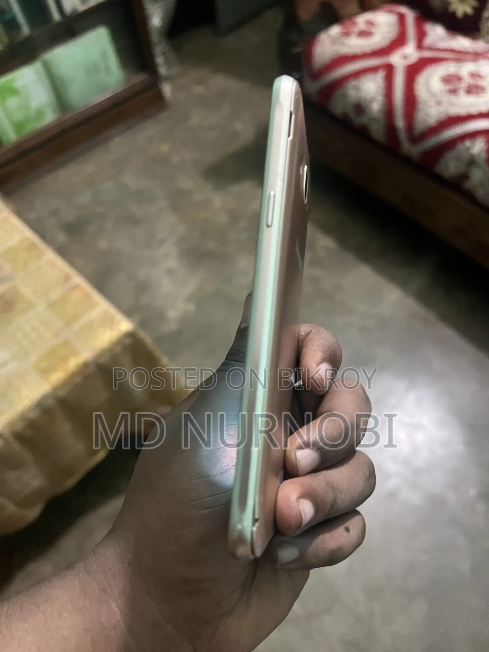 Samsung Galaxy J3 8 GB Gold