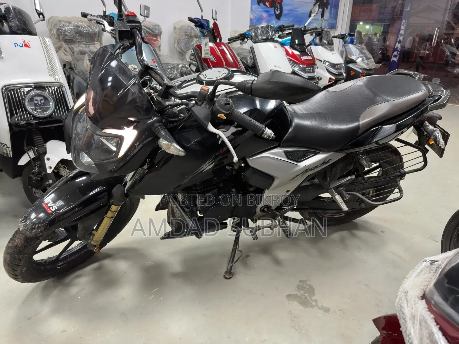 TVS Apache 160 4V 2021 Black